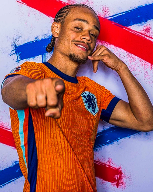 热刺赛前聚焦：哈维&middot;西蒙斯谈团结、年轻力量与关键战