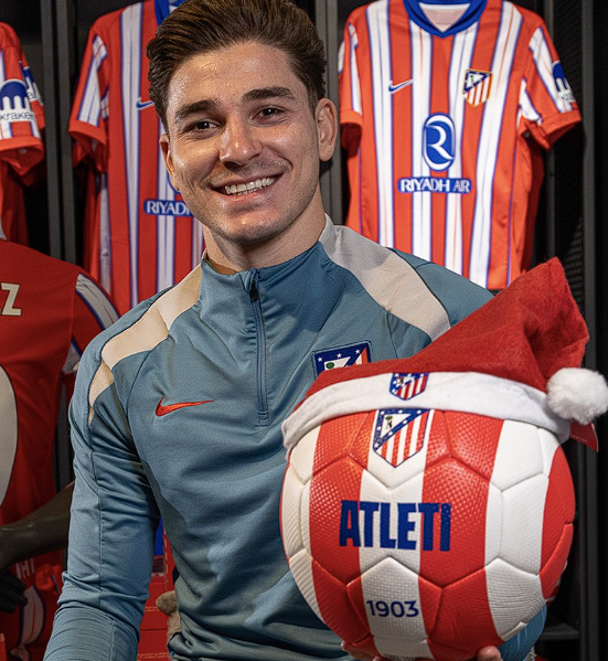 阿尔瓦雷斯成转会市场焦点，阿森纳、切尔西、巴萨展开激烈争夺