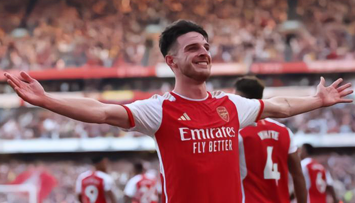 赖斯荣膺伦敦足球奖年度最佳球员：荣誉背后的感悟与赛季征程